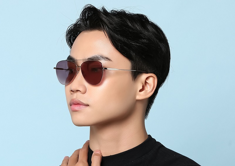 Kính có thương hiệu và xuất xứ rõ ràng khiến bạn yên tâm